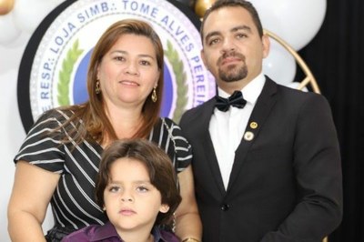 Paulo Ricardo, sua esposa Aurilene e o filho (2).jpg